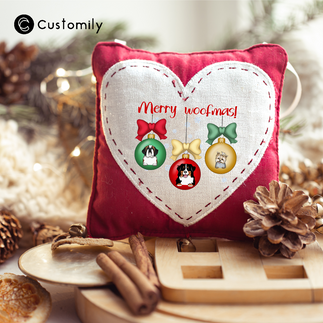 Pillow with personalized christmas design from Customily