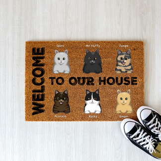 Personalized doormat with customily design